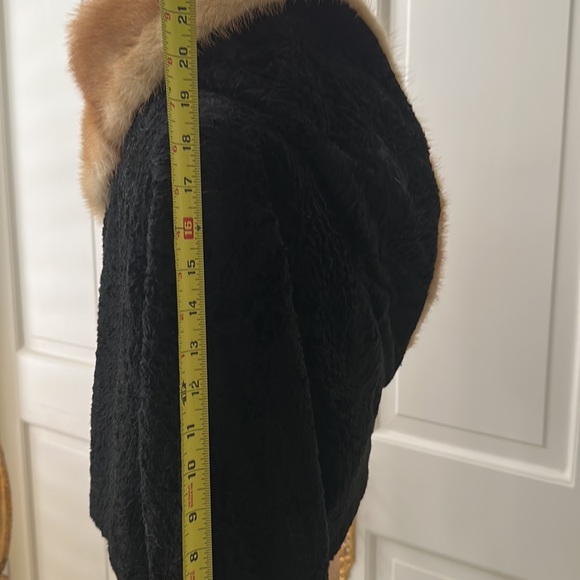 stunning vintage persian lamb fur bolero jacket with mink collar.  Size S - Picture 7 of 8